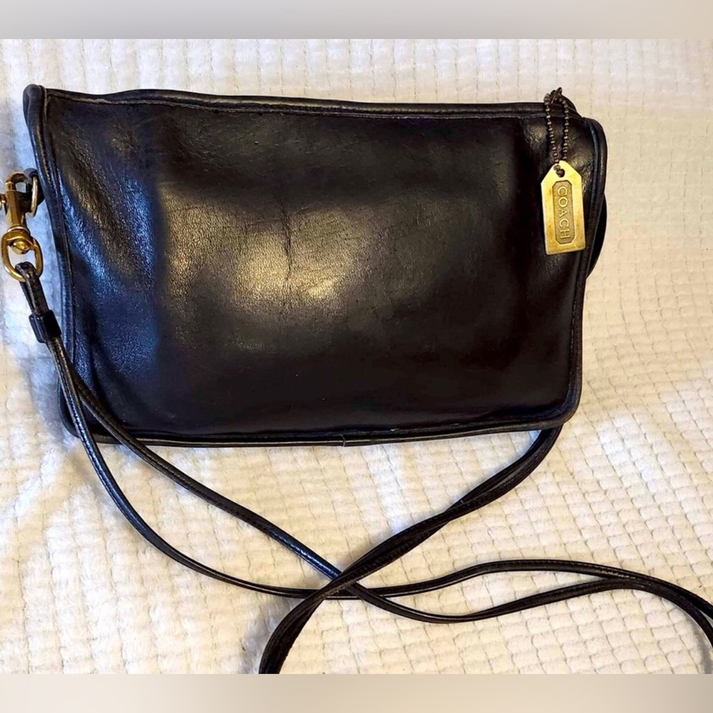 Vintage Coach Black Leather Crossbody Bag
